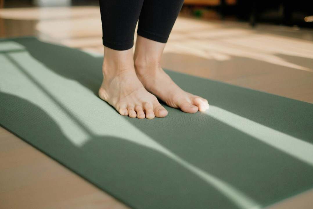 Corporate yoga session at office — Zelqorani